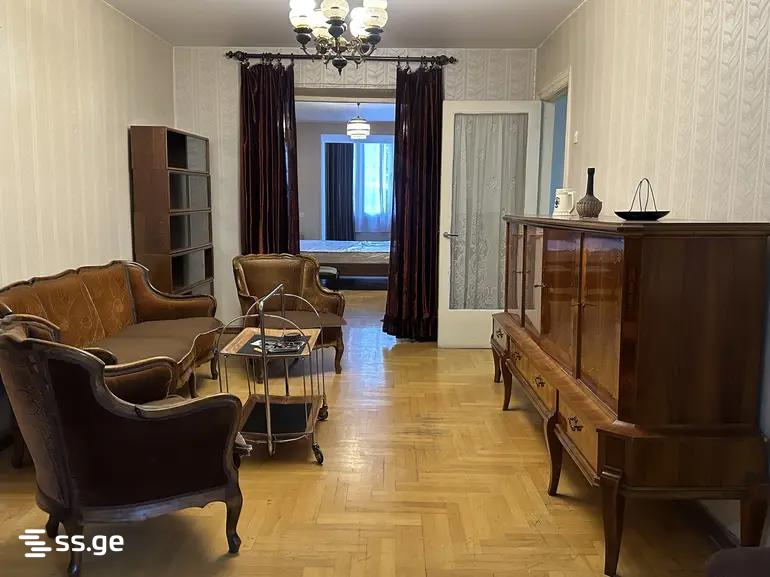 bakhtrioni st. 8 - 4 rooms