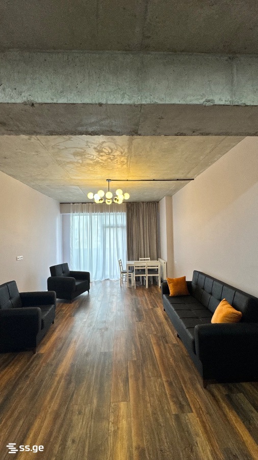 nucubidze v plato 1 - 4 rooms