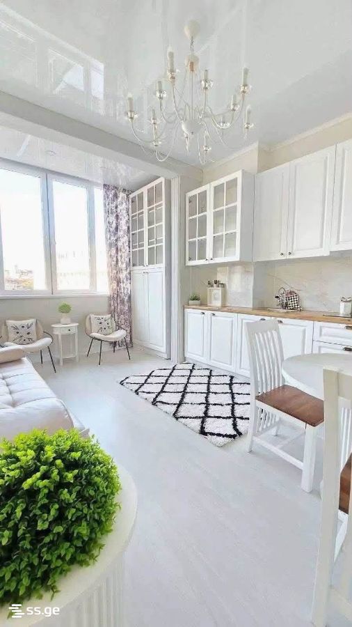 8 - 2 rooms