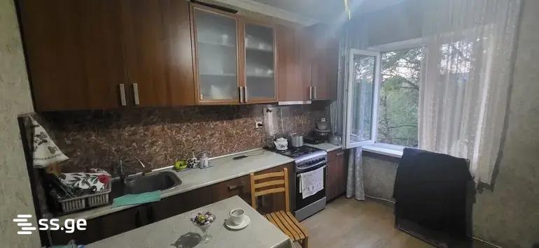 airport settlement 0 - 1 rooms