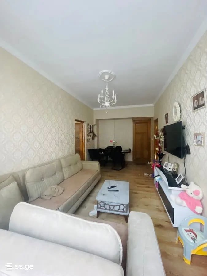 gmiri kursantebi st. 0 - 4 rooms