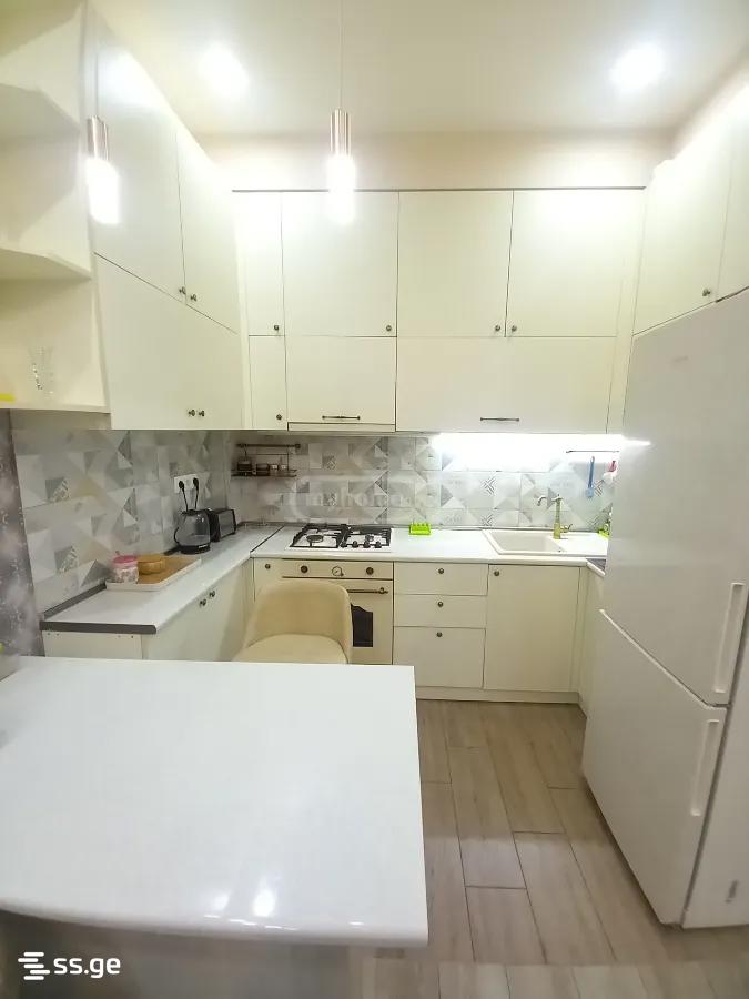 navtlugi st. 1 - 2 rooms