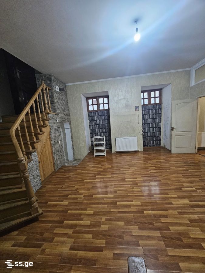 ninoshvili st. 58 - 0 rooms