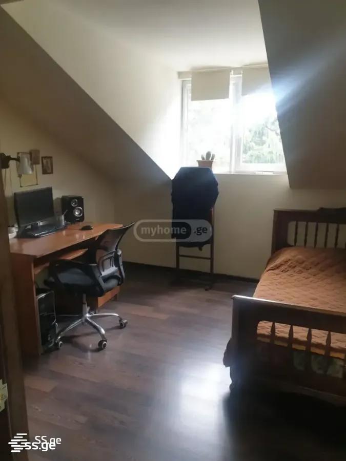 a.wereTlis avenue 0 - 2 rooms