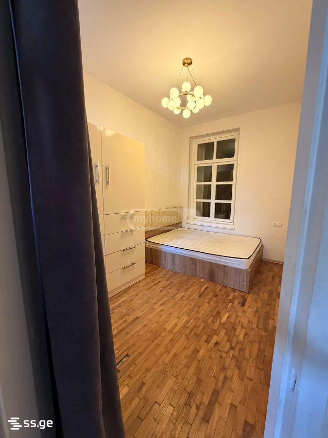 d. kldiashvili st. - - 3 rooms