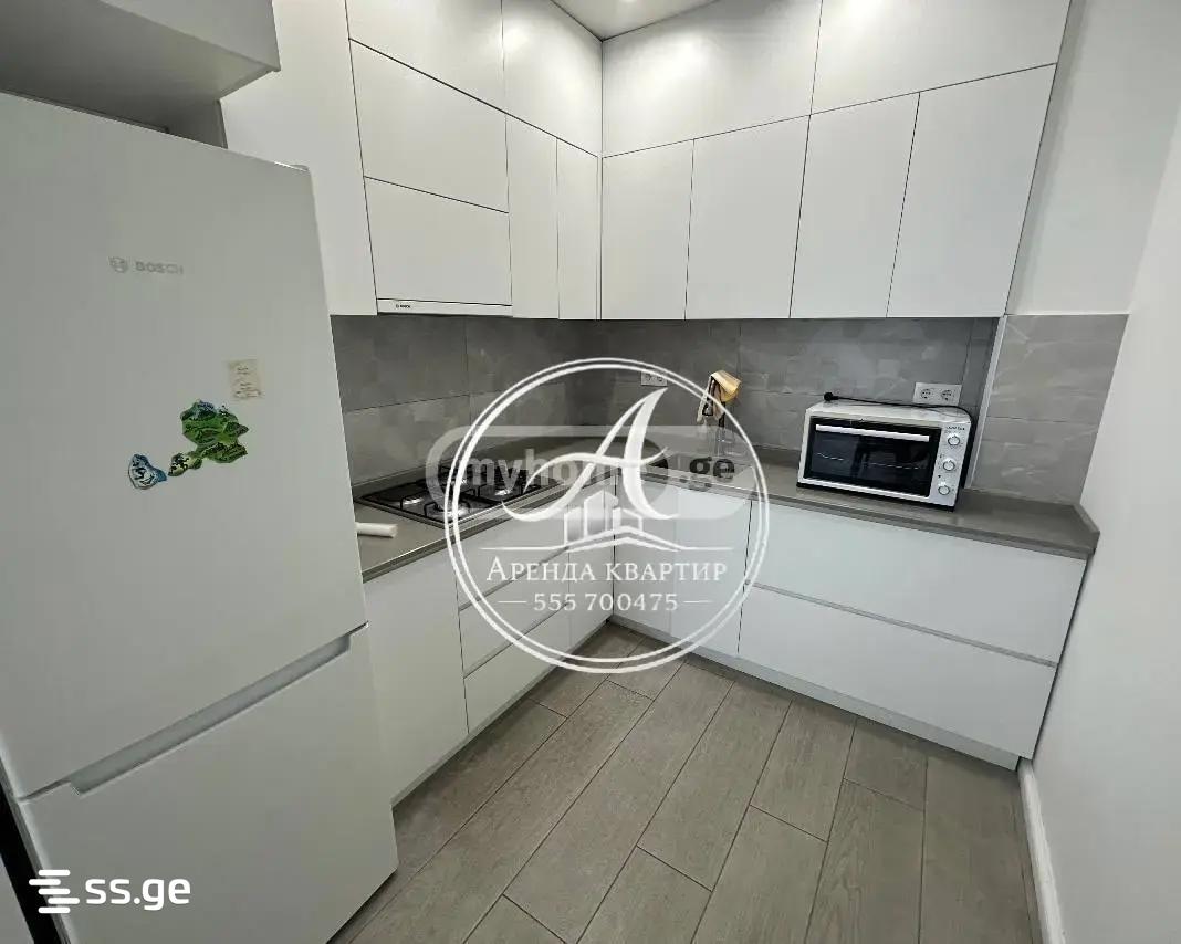 4 - 2 rooms