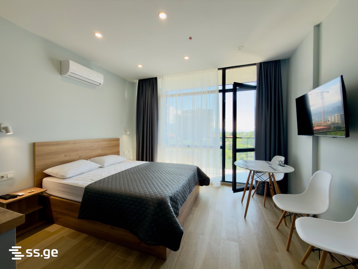 R. Nizharadze st. 12 - 1 rooms