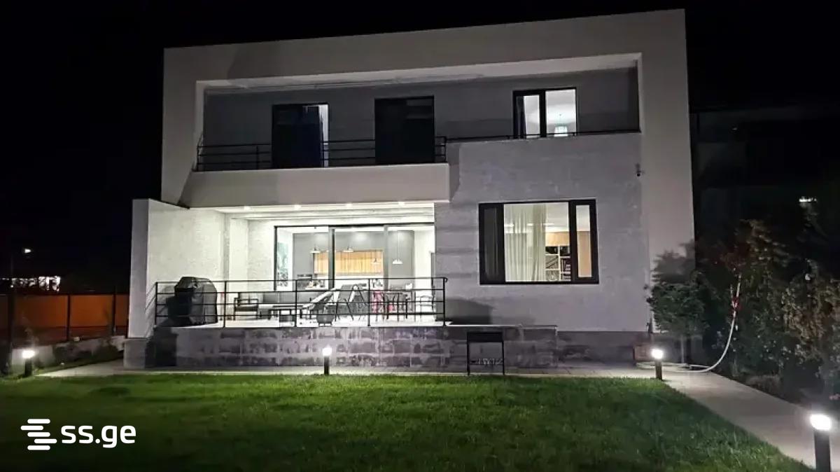 cavkisi st. - 8 rooms