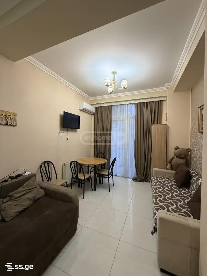 a.wereTlis avenue 117 - 2 rooms