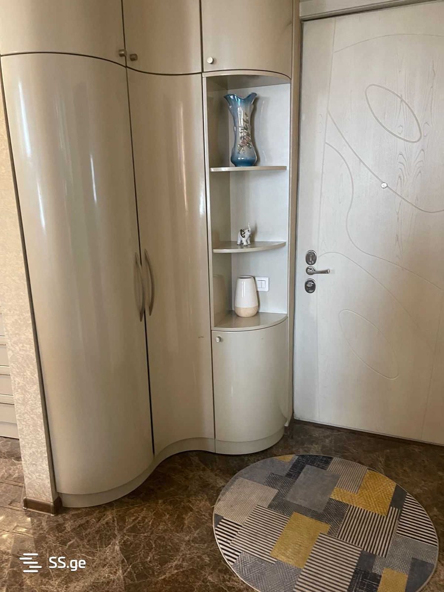 ketevan tsamebuli avenue (avlabari) 47/49 - 3 rooms