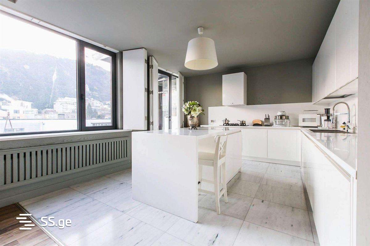 ingorokhva st. - 8 rooms