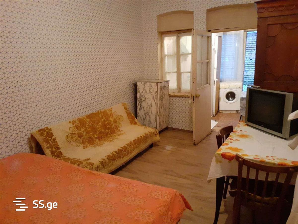chitaia st. 6 - 1 rooms