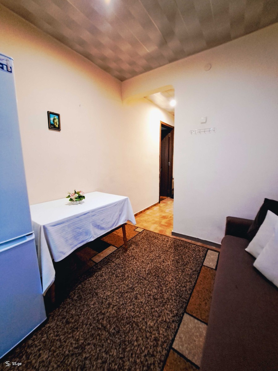 b. khmelnicki st. 11 - 2 rooms