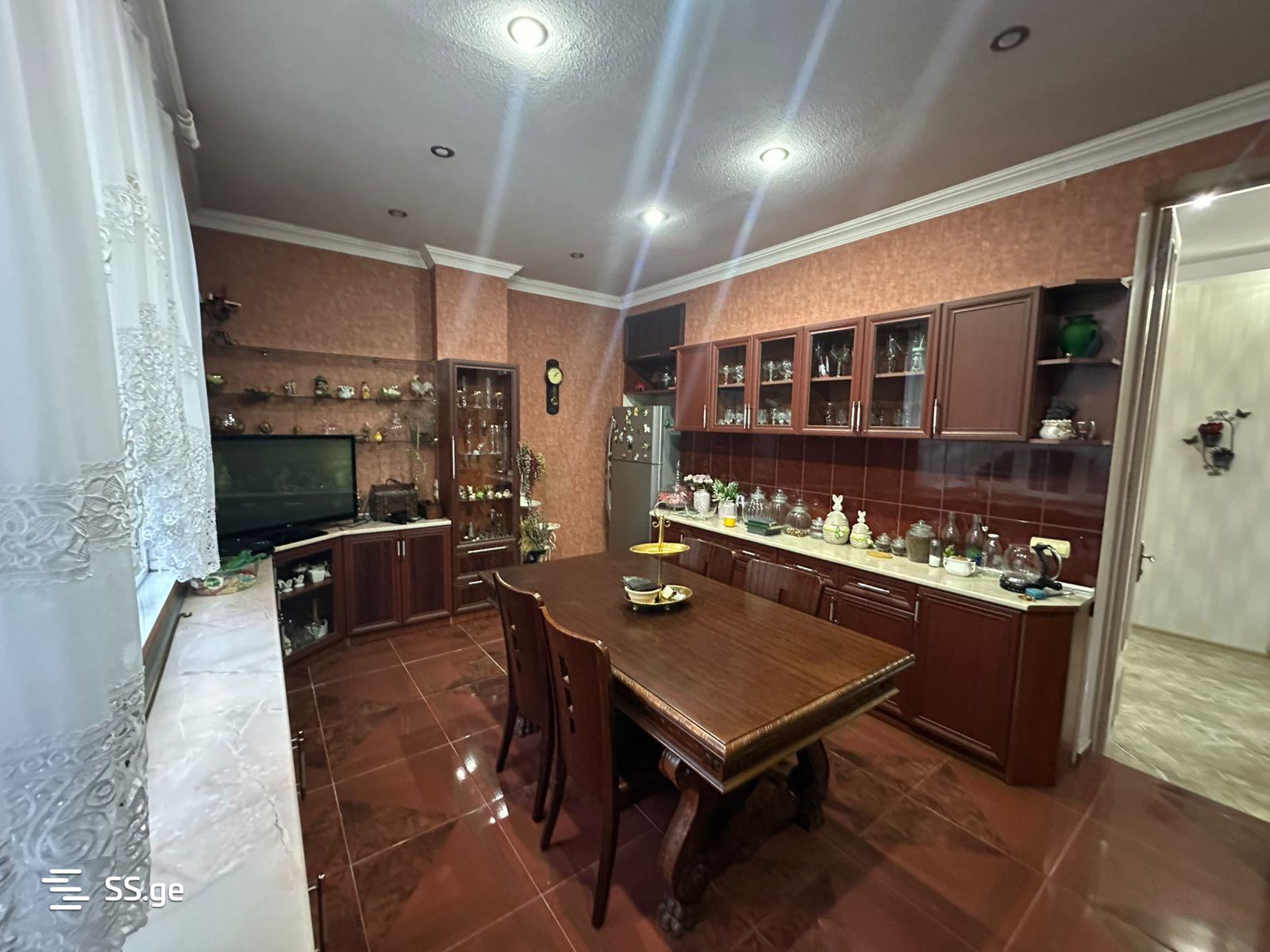 Ts. Dadiani st. (nadzaladevi) 154 - 3 rooms