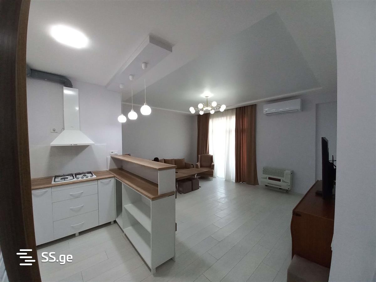 3 - 3 rooms