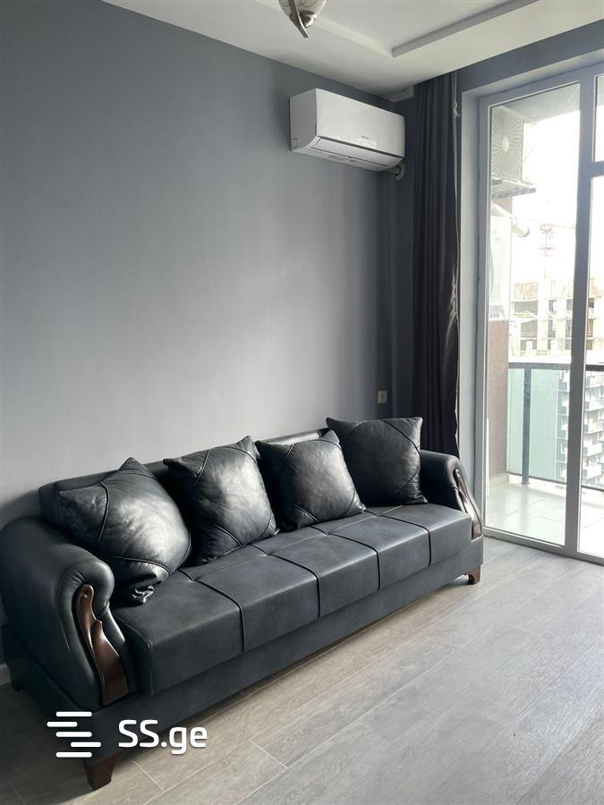 8 - 2 rooms