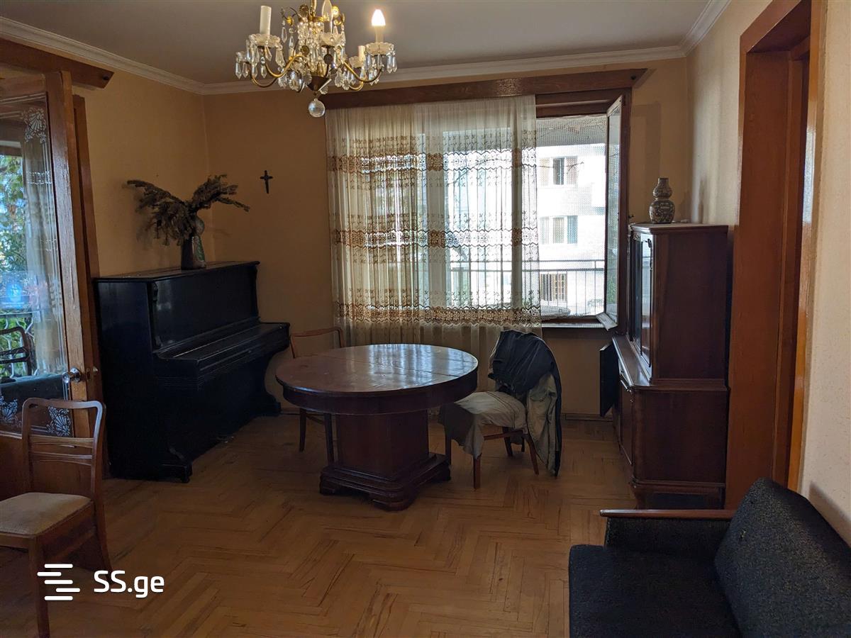 krtsanisi st. 16 - 3 rooms