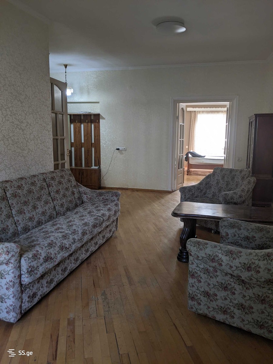 Chiladze st. 166 - 3 rooms