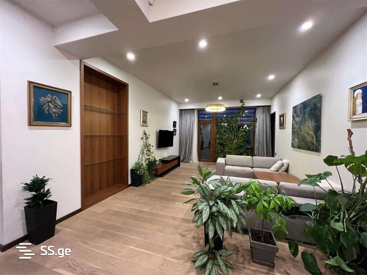sairme st. - 5 rooms