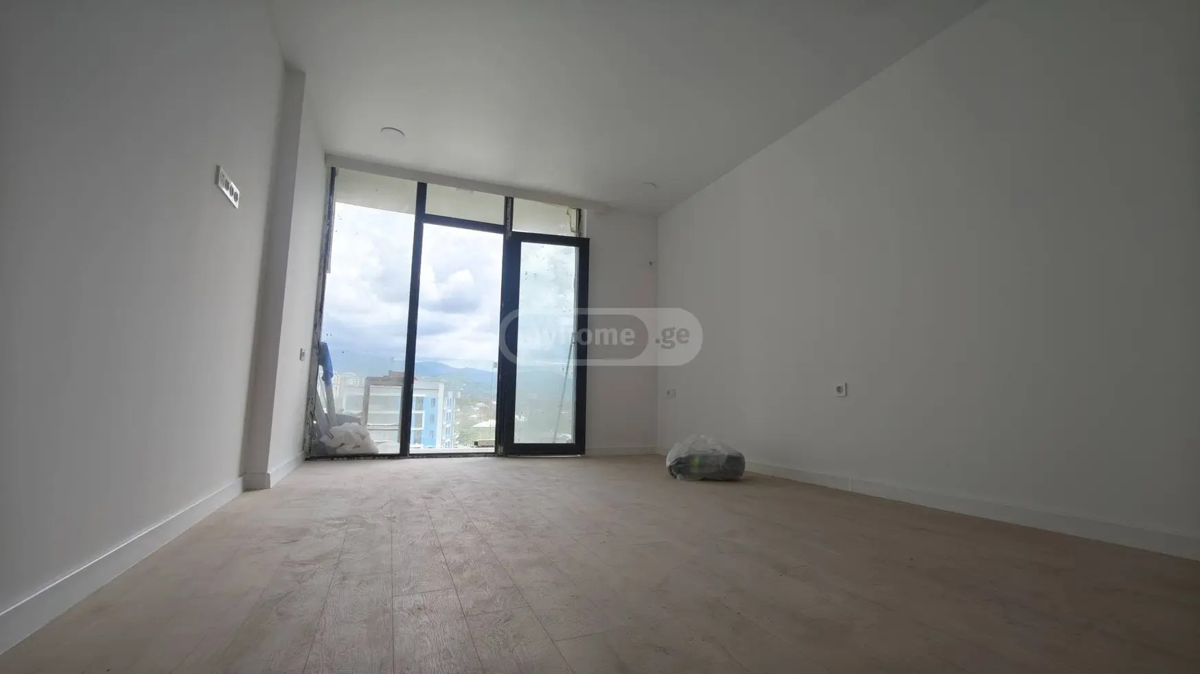 ლორთქიფანიძე გრ. ქ. 32 - 1 rooms