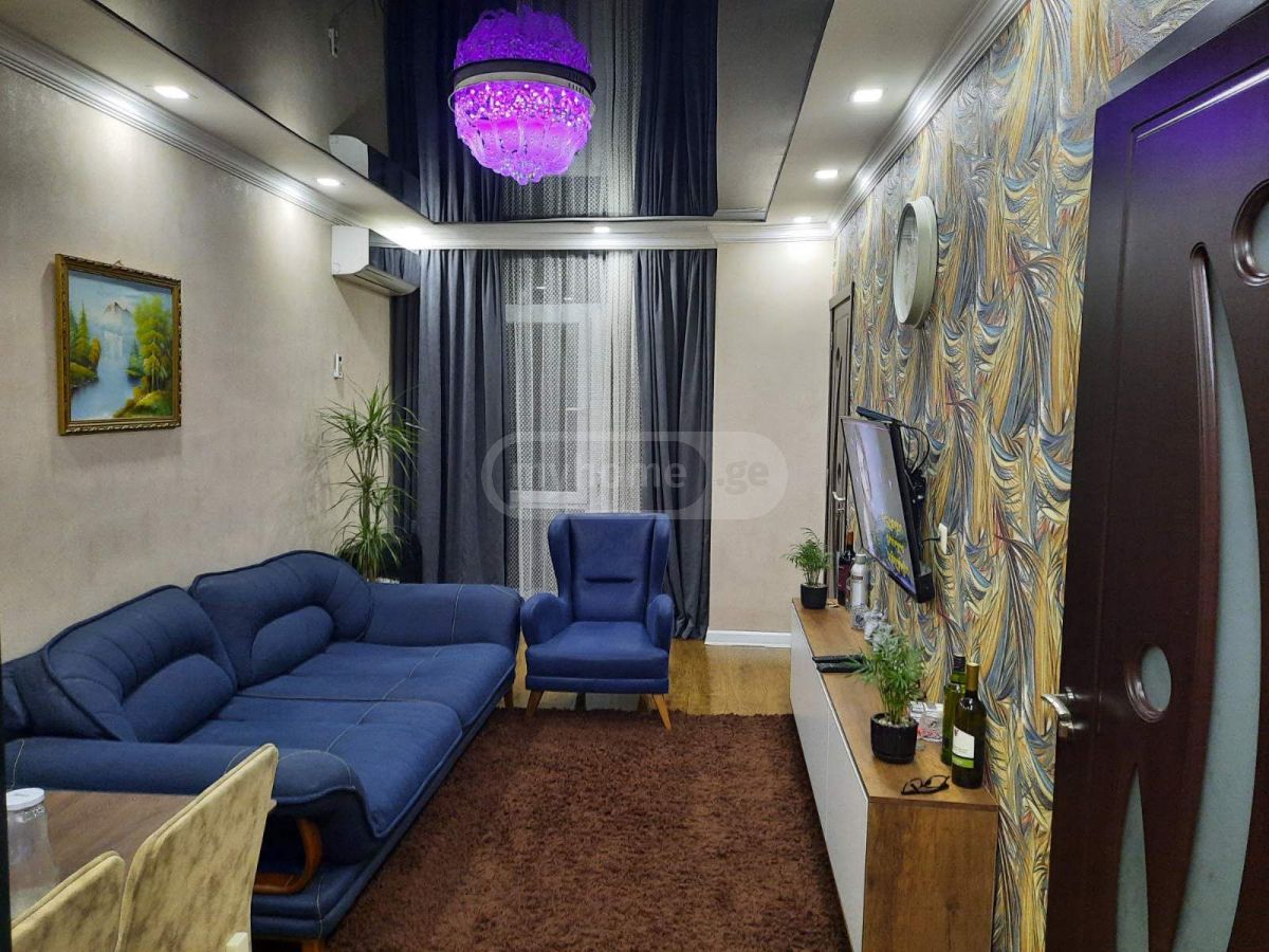 #8a - 3 rooms