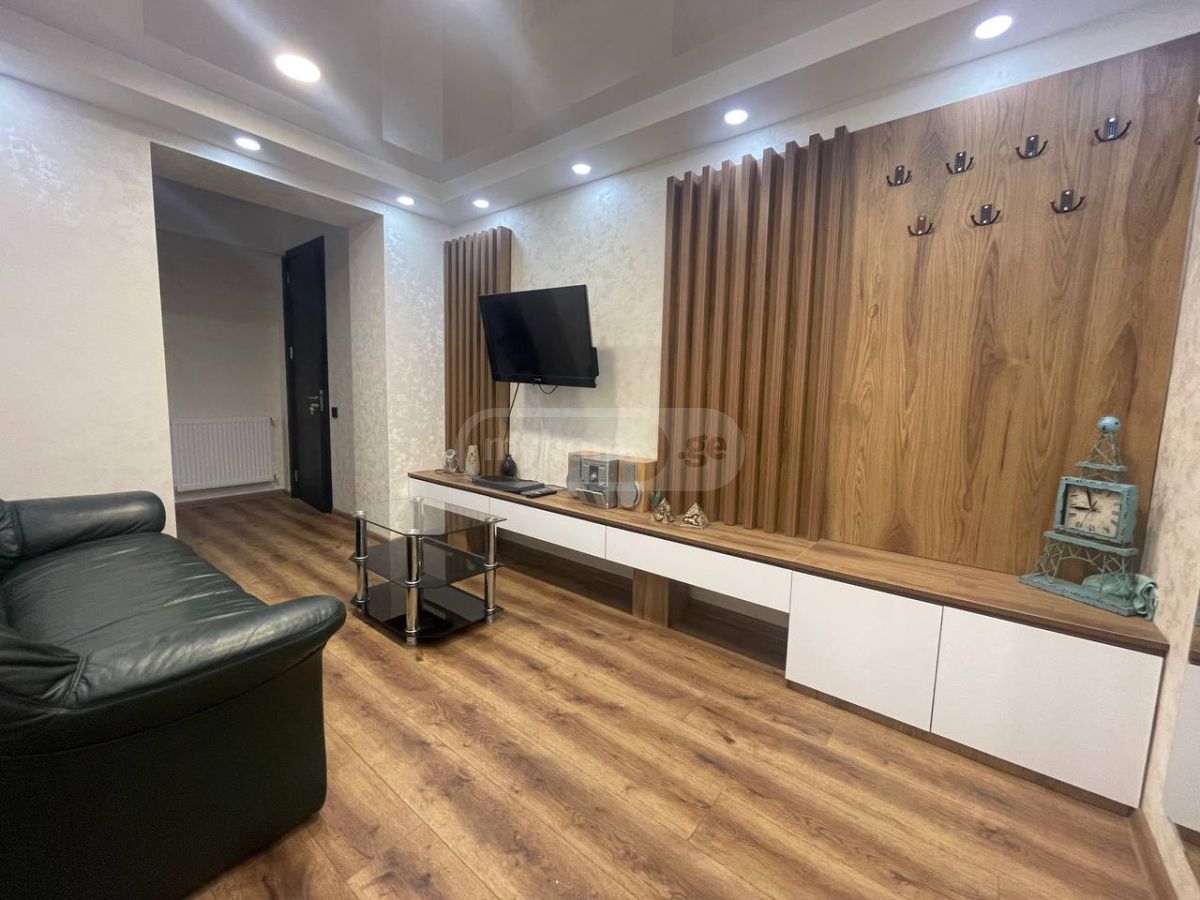 ვაკელი ი. ქ. 166 - 3 rooms