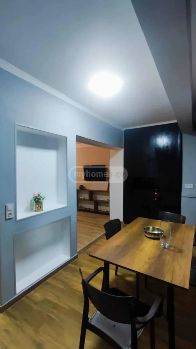 ჭავჭავაძის გამზ. 7 - 3 rooms