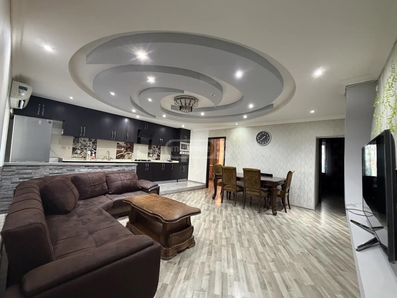 ლეონიძის ქ. 4ა - 3 rooms