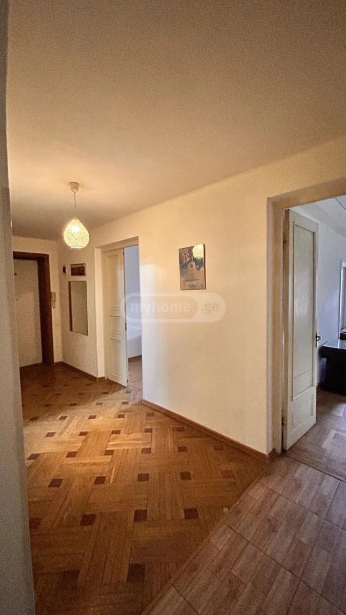 გორგასალი ვ. ქუჩა 39 - 6 rooms