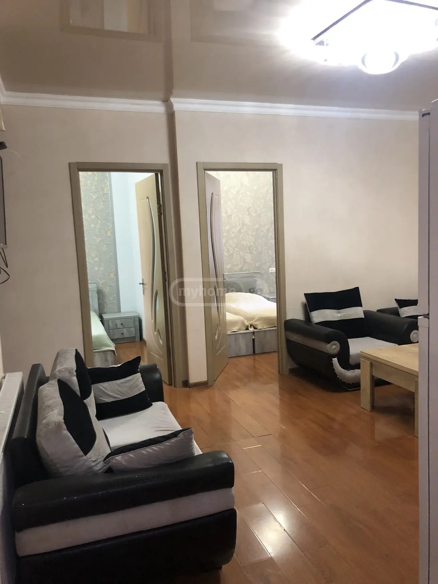 აღმაშენებლის გამზ. 112 - 3 rooms