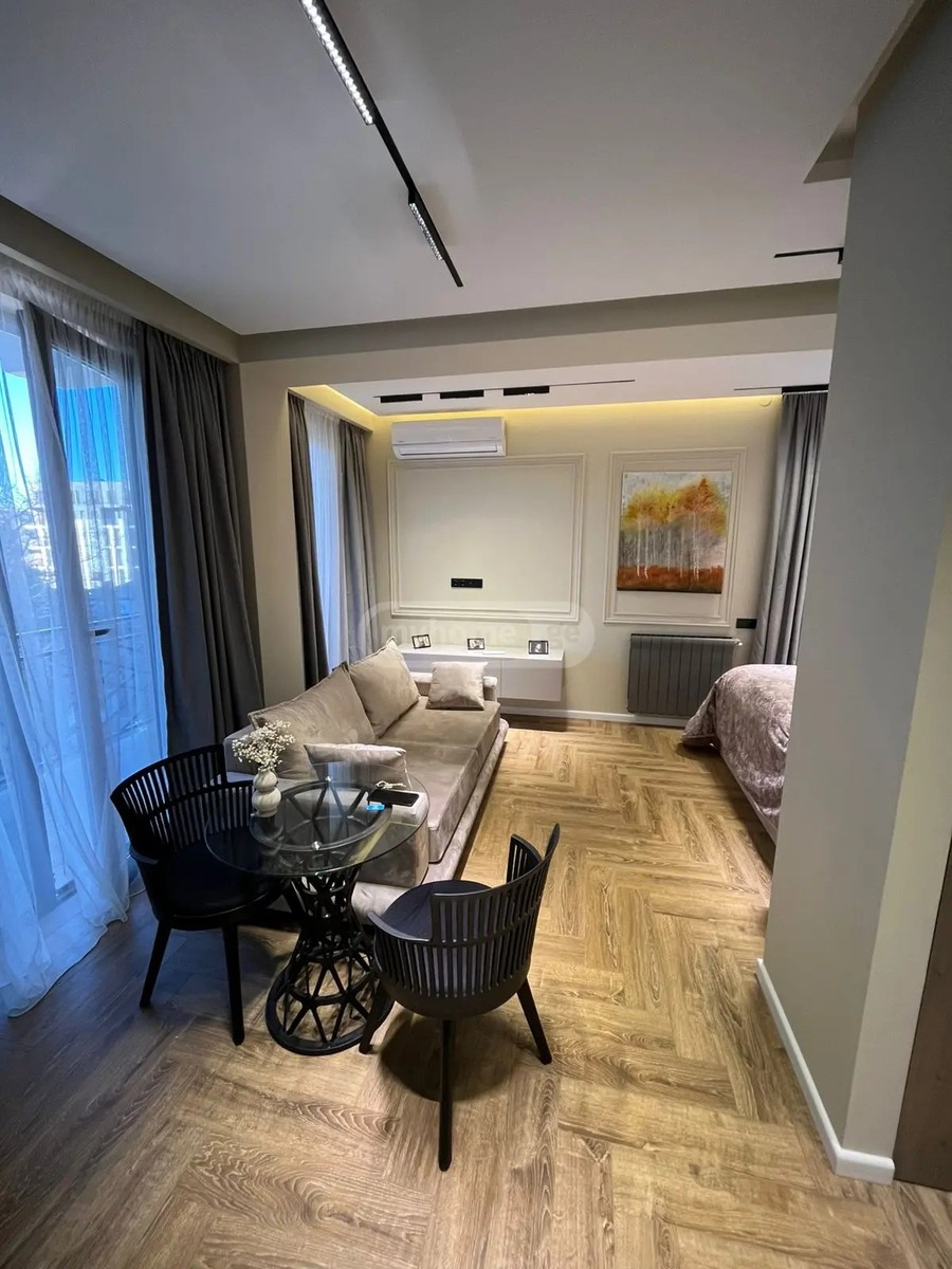 აღმაშენებლის გამზ.  - 1 rooms