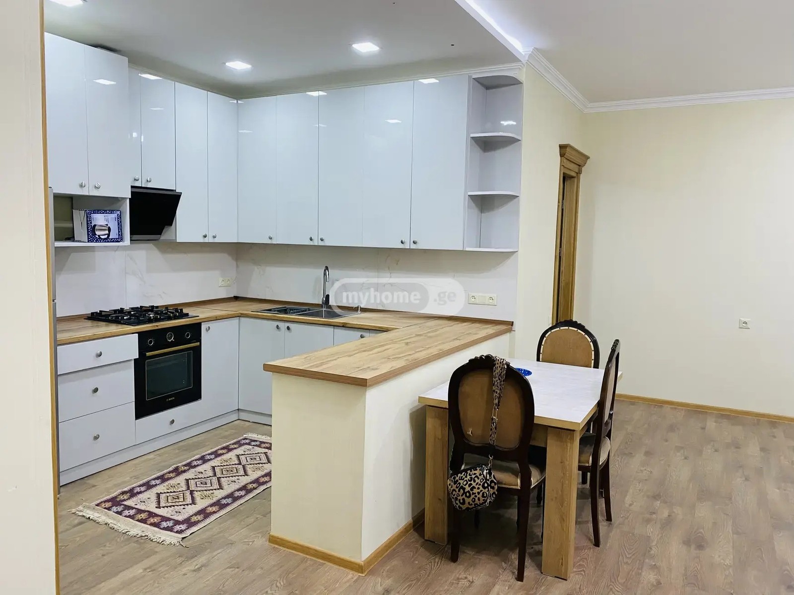 თამარ მეფის ქ.  - 3 rooms