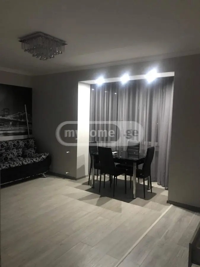 აღმაშენებლის გამზ.  - 3 rooms