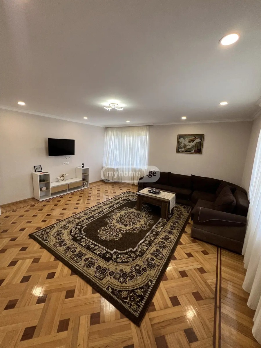 ბუხაიძის ქ.  - 5 rooms