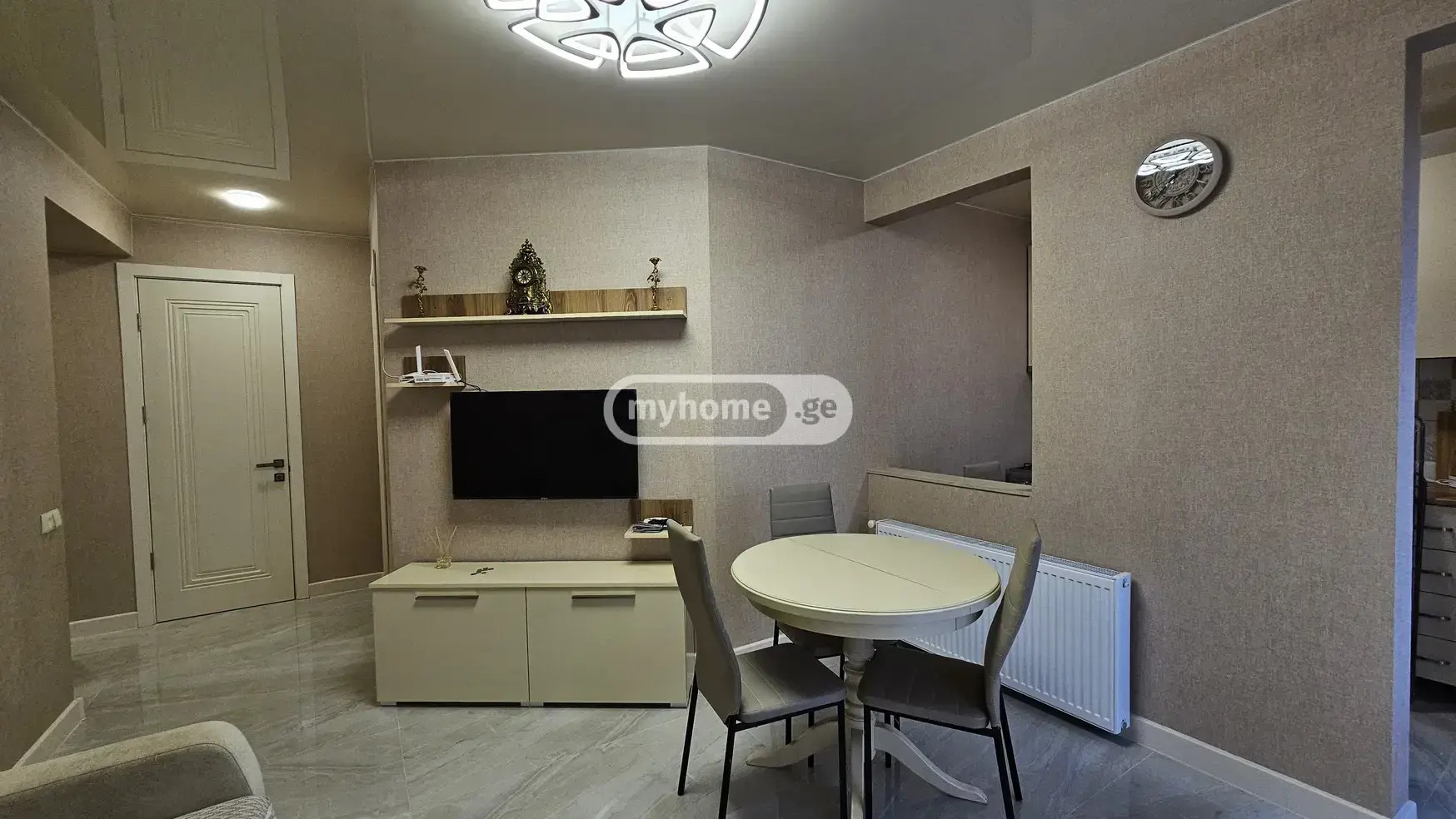 აღმაშენებლის გამზ.  - 3 rooms