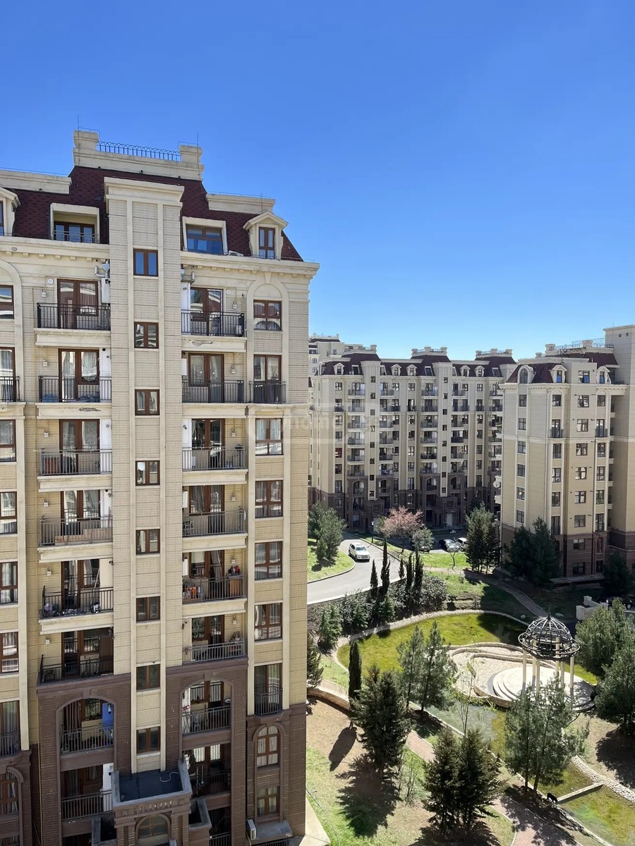 კუპრაძე ვ. ქ. 72 - 3 rooms