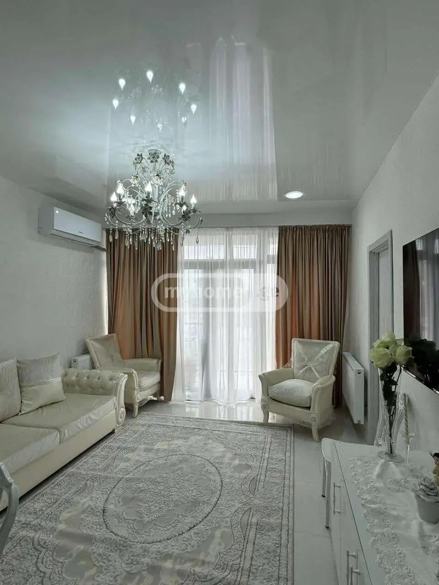 აღმაშენებლის გამზ.  - 3 rooms