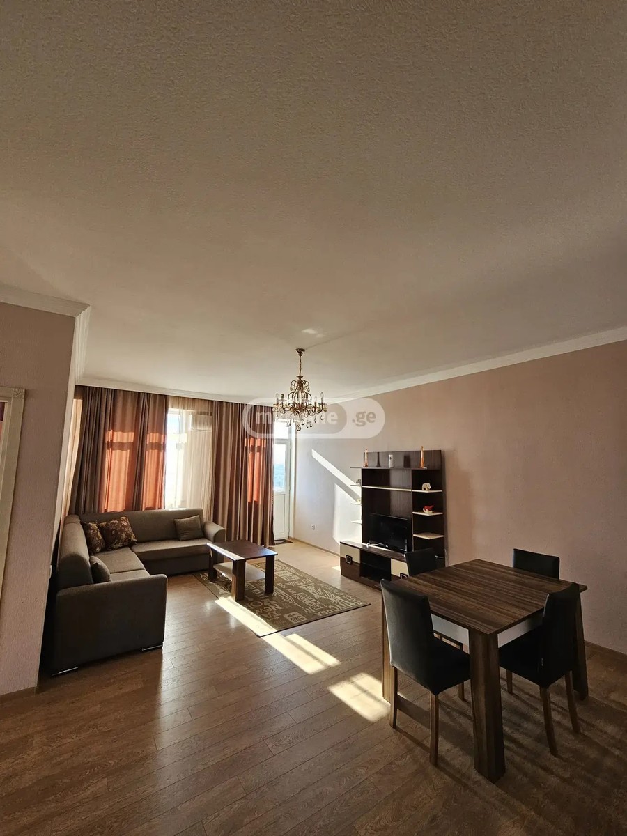 აღმაშენებლის გამზ.  - 4 rooms