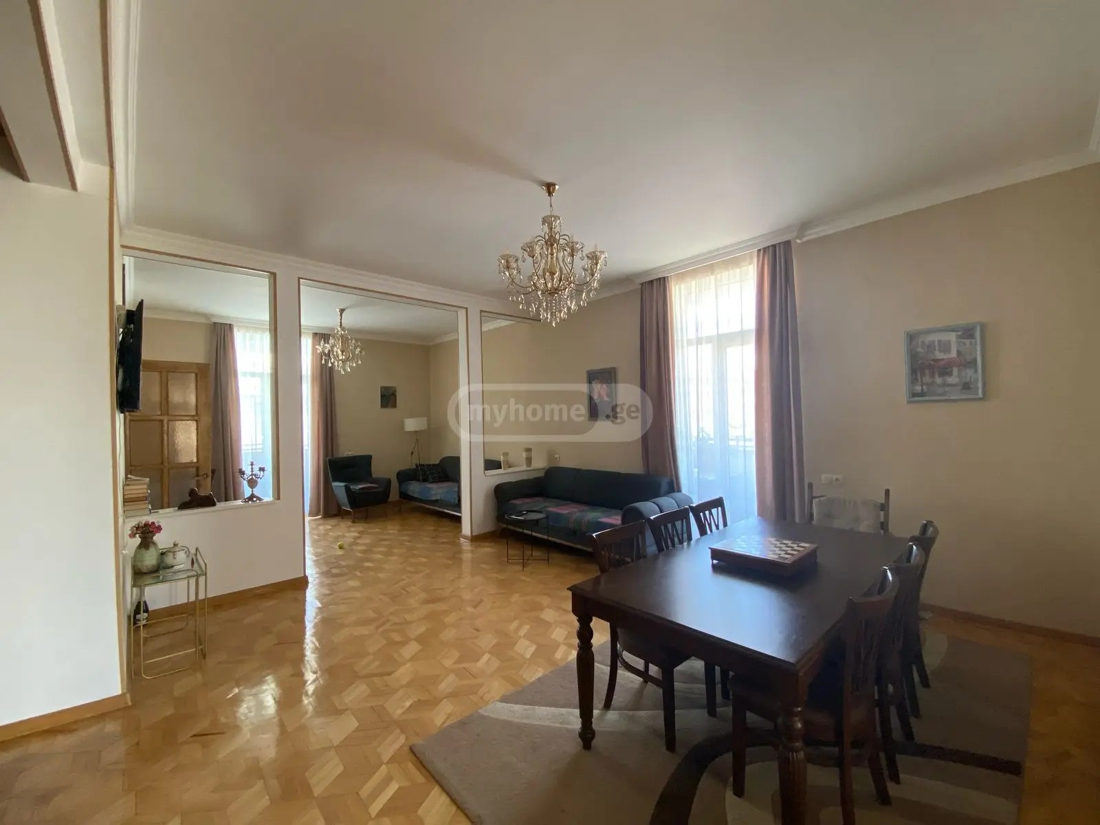 რუსთაველი შ. გამზირი  - 5 rooms