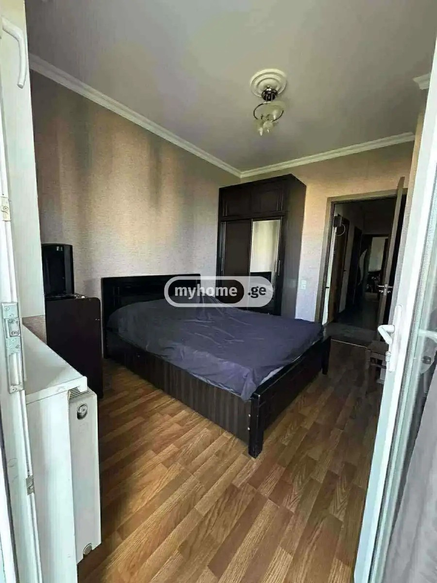 სარაჯიშვილი პ. ქ.  - 3 rooms
