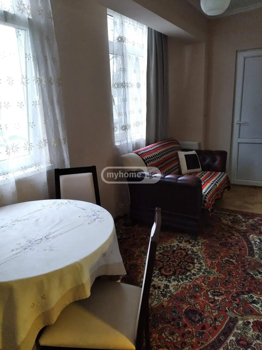 გამსახურდია ზ. გამზ.  - 3 rooms