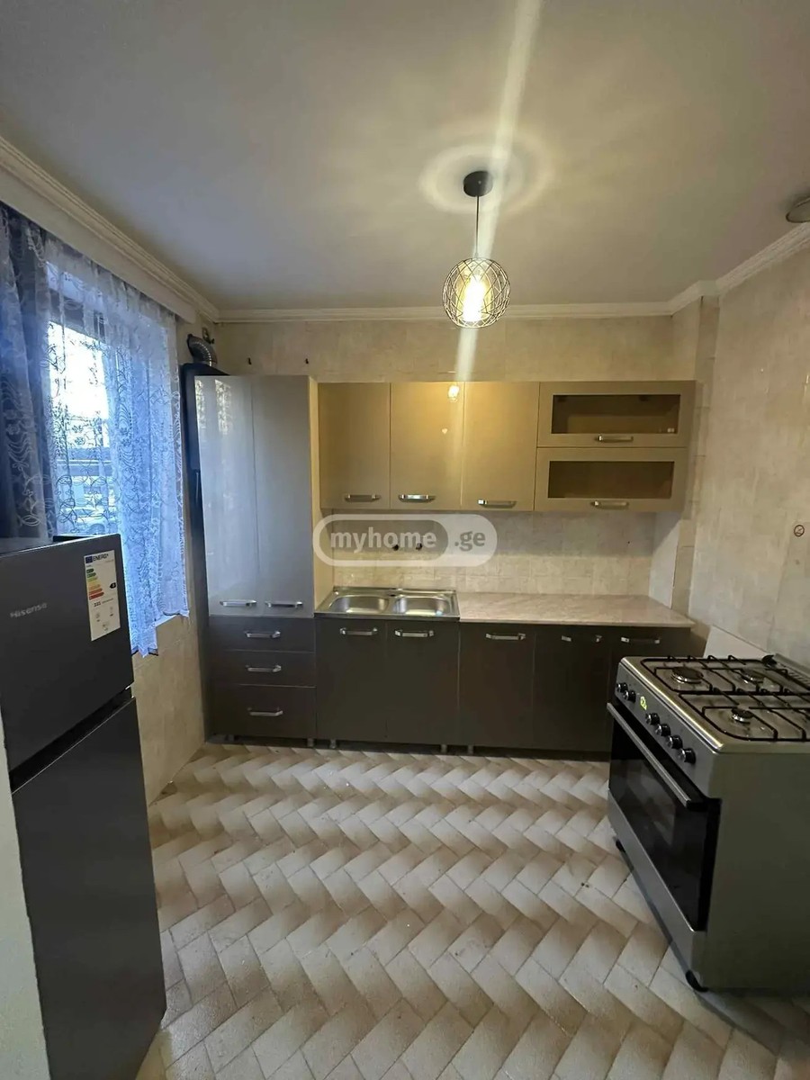 მელიქიშვილი პ. ქ.  - 3 rooms