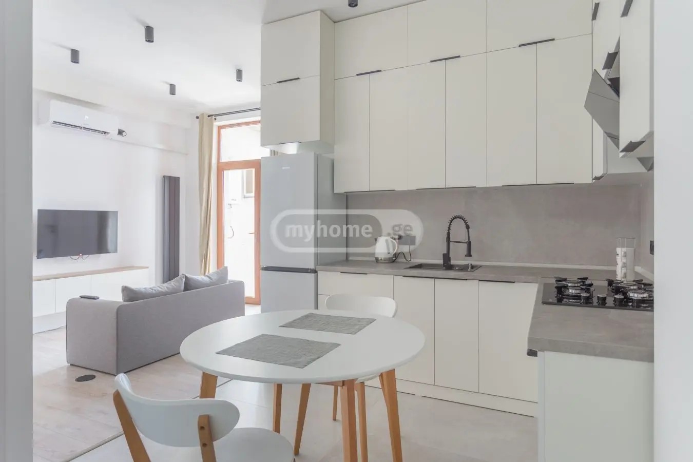 პეტრიწის ქ.  - 3 rooms