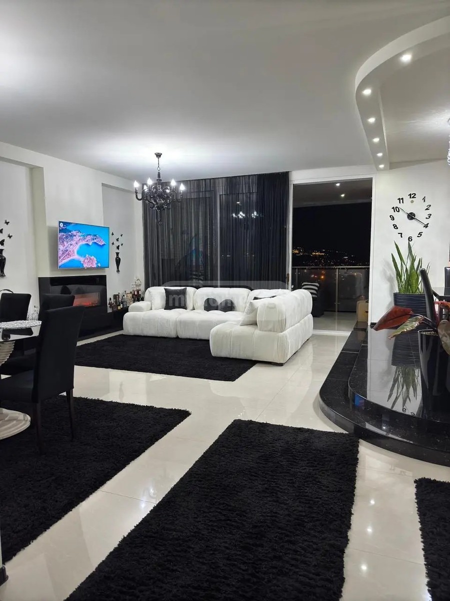 ჟვანია ნ. ქ. 10 - 5 rooms