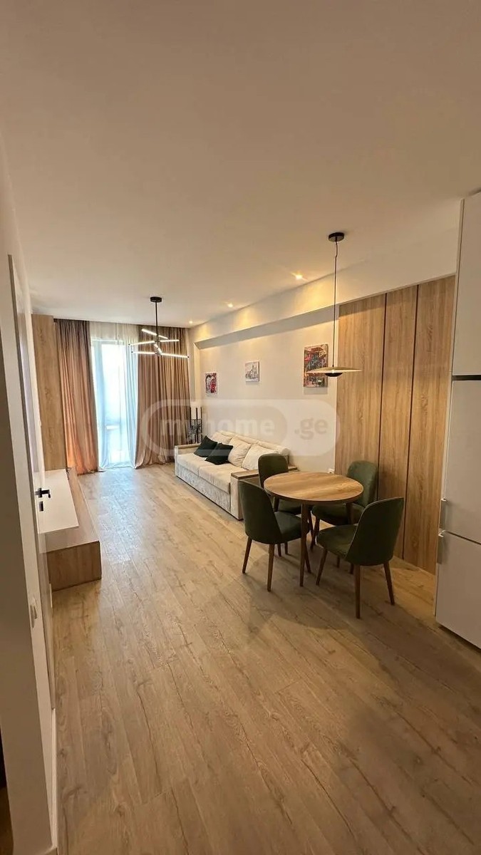 უნივერსიტეტის ქ. 24 - 2 rooms