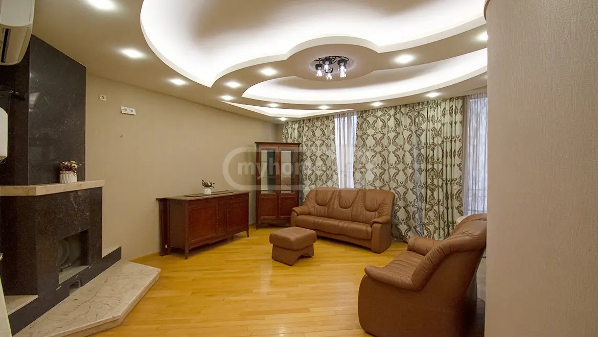 გაზაფხულის ქ. 7 - 4 rooms