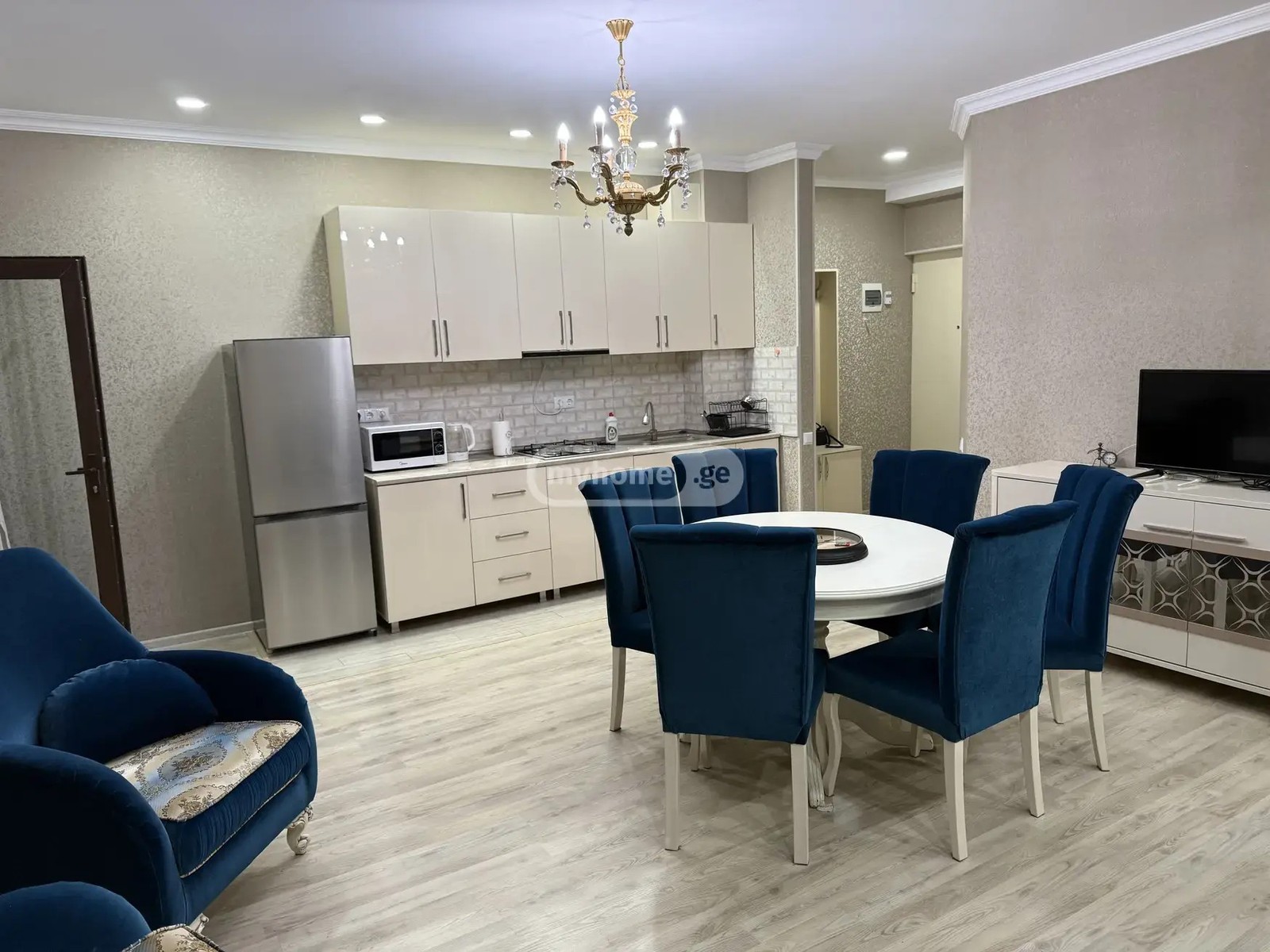 ბუხაიძის ქ.  - 3 rooms