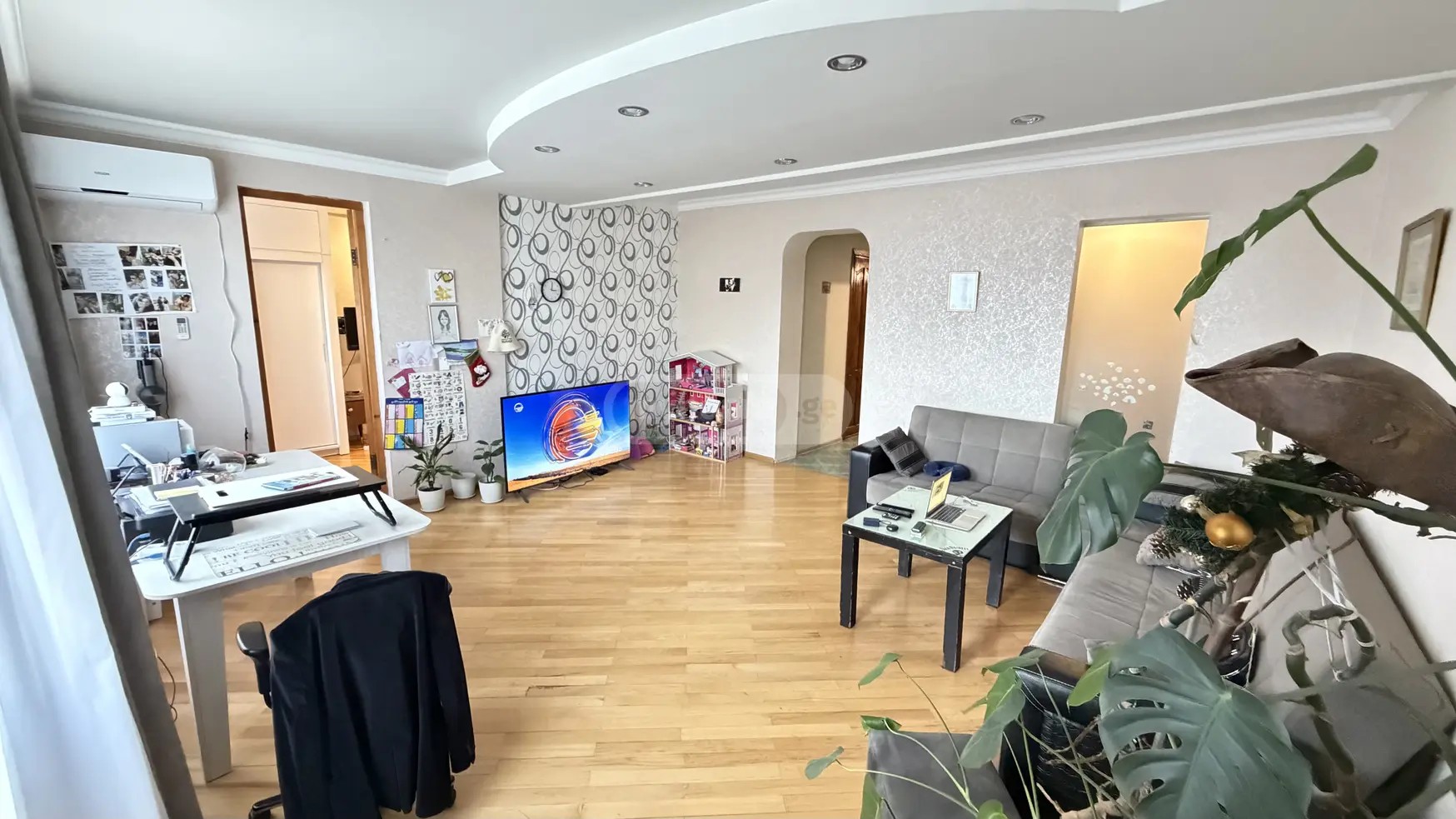 ვარაზი ა. ქ. 8 - 4 rooms