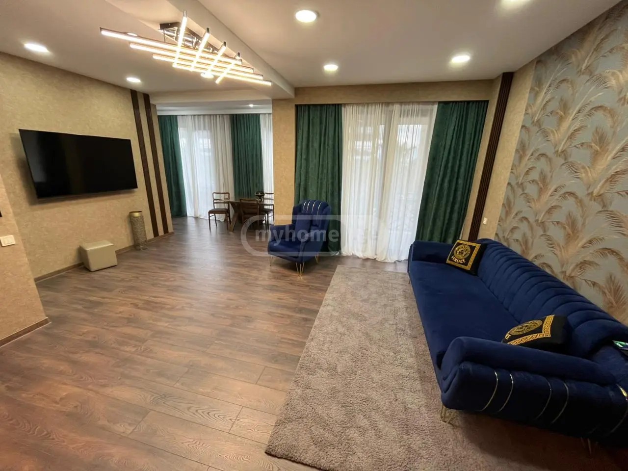 აღმაშენებლის გამზ. 132 - 3 rooms