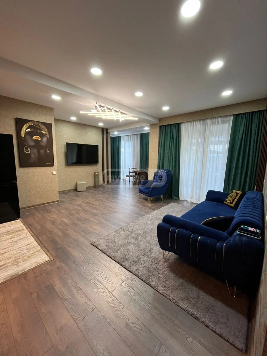 აღმაშენებლის გამზ.  - 3 rooms